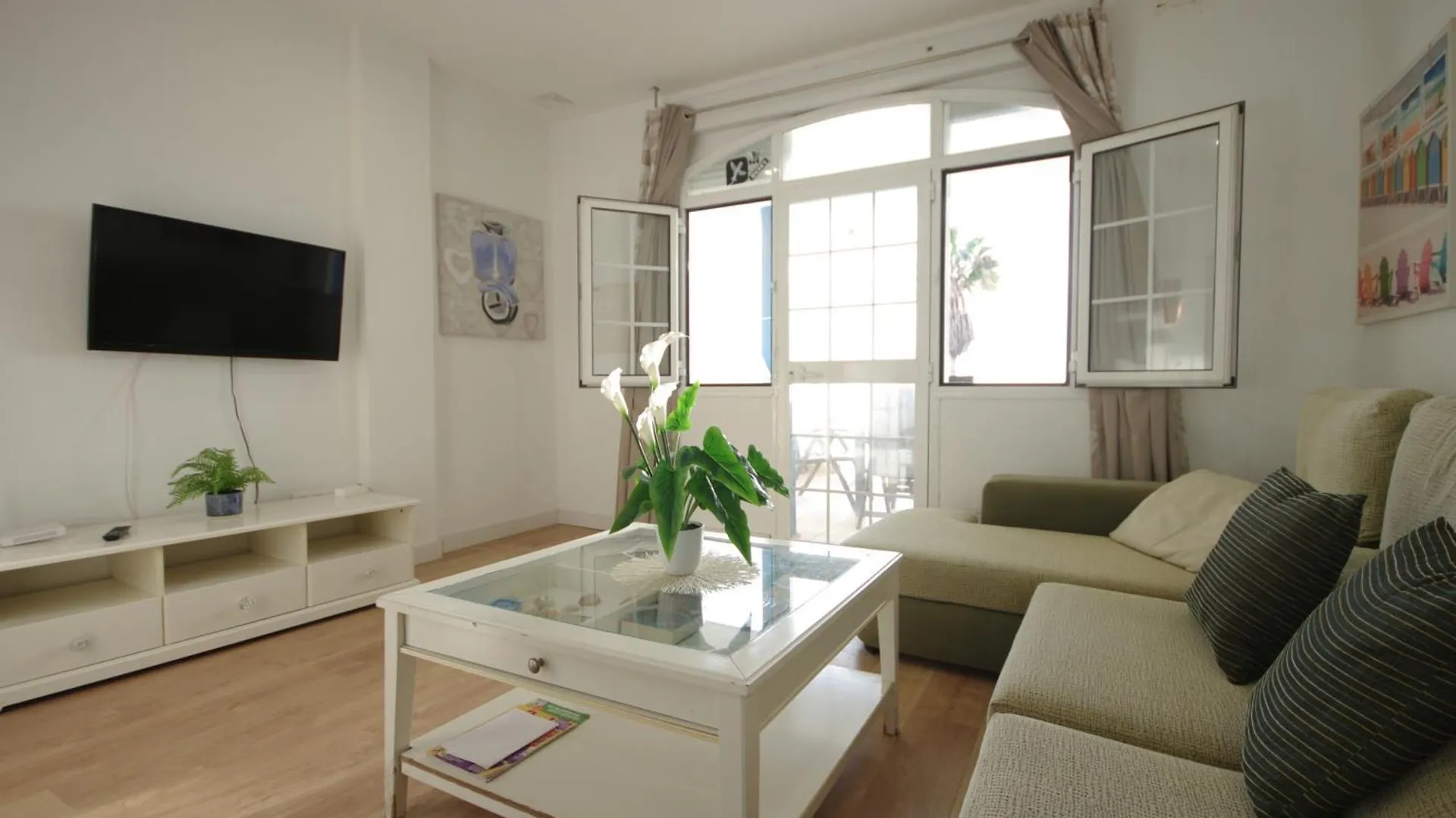 Livingtarifa Apartamento Agaporni Apartment